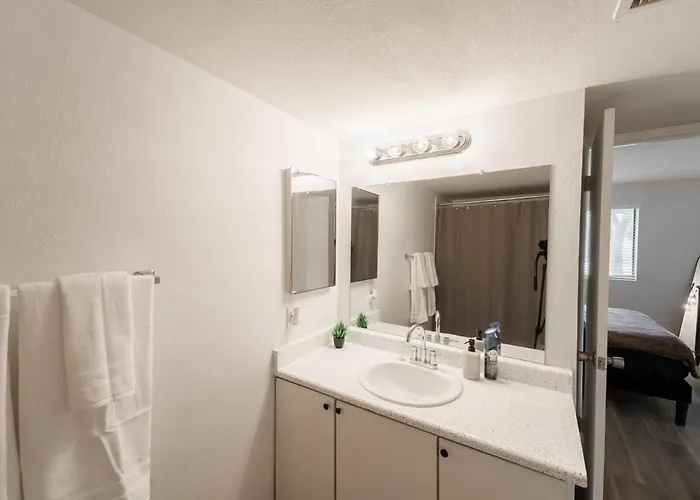 Apartment Elegant Dobson 1 Bedroom *